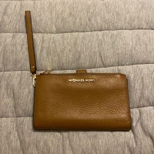 Tan Michael Kors wallet